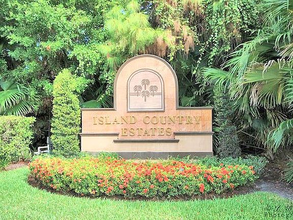 Entrance Sign