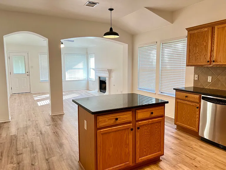 10605 Royal Tara Cv — Photo 3