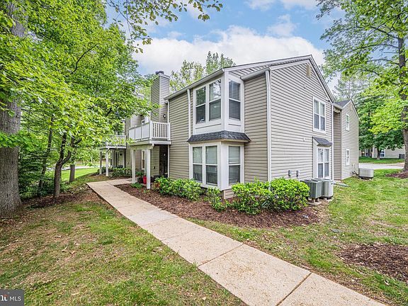 3rd image of 11401 Little Patuxent Pkwy Unit 102