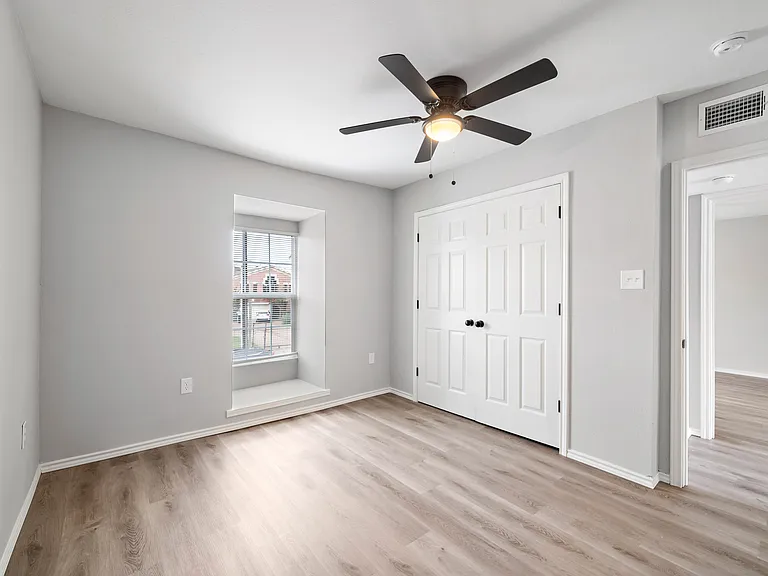 Saphira Apartments — Photo 12