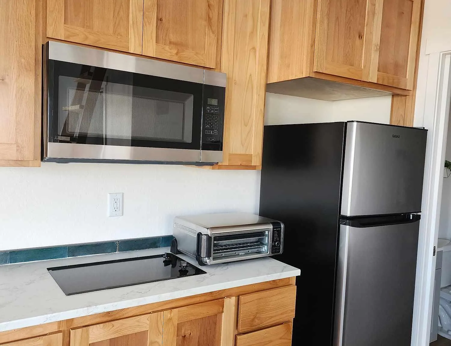 1 bed, 400 sqft, $1,300 — Photo 3