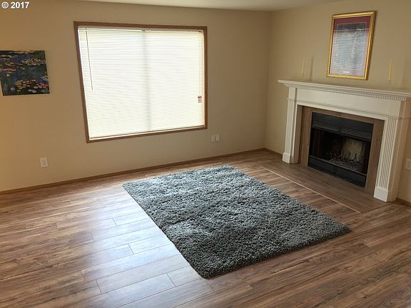 4th image of 7306 NE 16th Ave APT 4