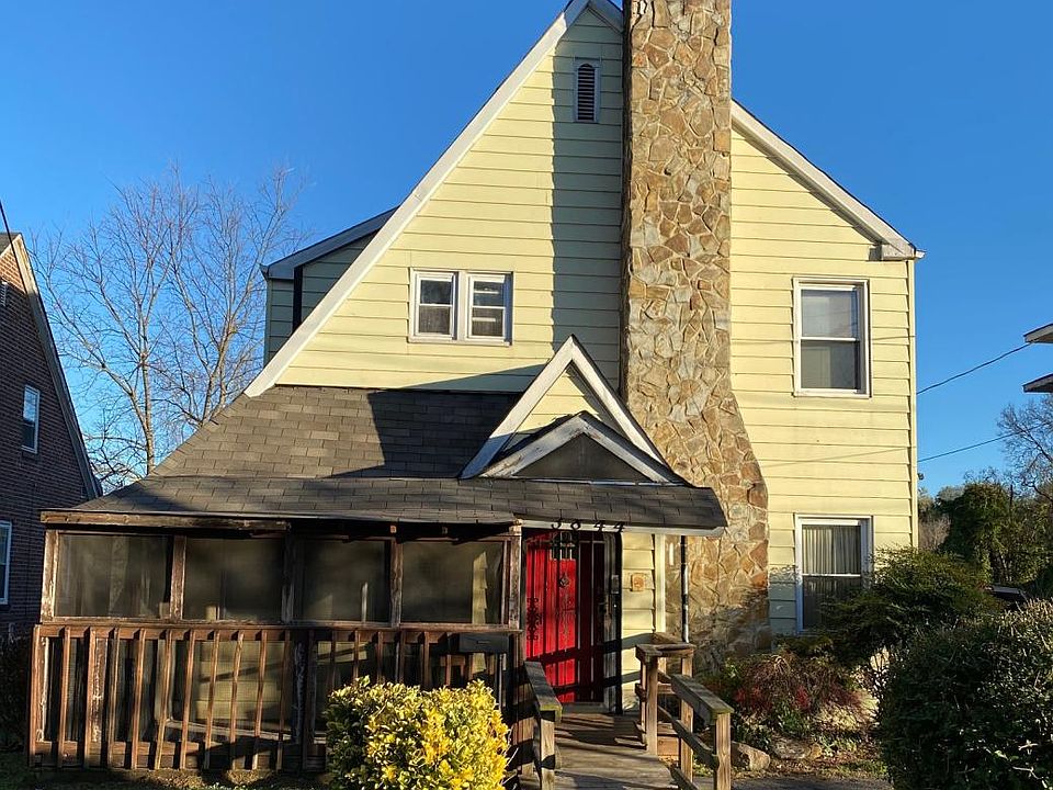 1st image of 3844 Speedway Cir