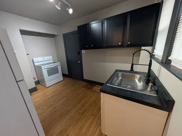 205 W Ring St #B, Milwaukee, WI 53212