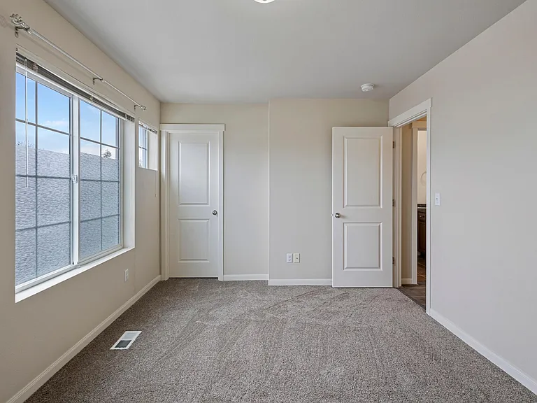 5463 Razor Peak Dr — Photo 24