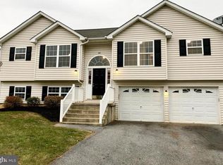 60 Escalade Ln, Martinsburg, WV 25403