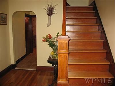 4th image of 76 Belmont Ave