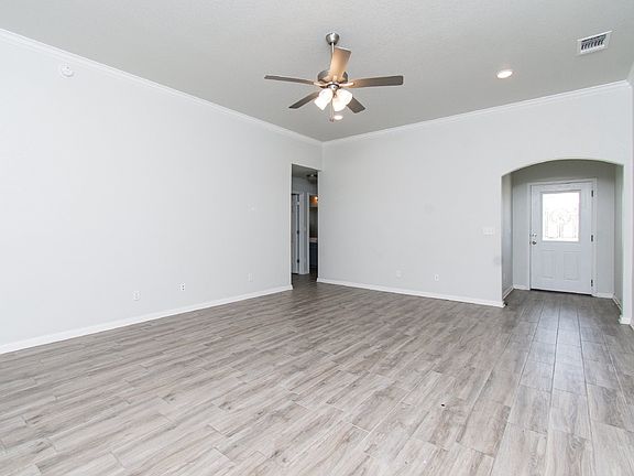 3rd image of 6910 Catherine Dr
