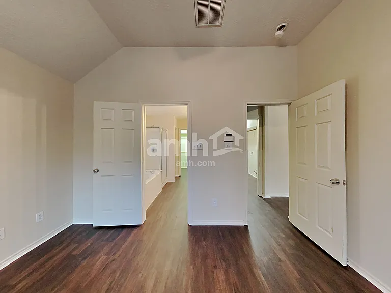 7015 Atasca Creek Dr — Photo 9