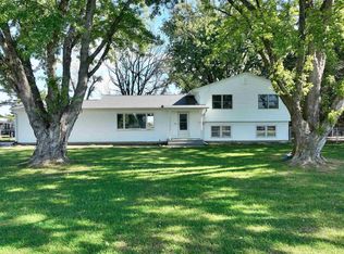 29824 Us Highway 77, Beatrice, NE 68310