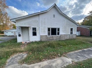110 W Moss Ave, Earlington, KY 42410