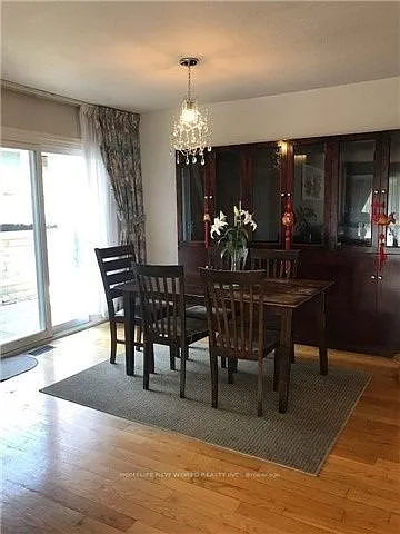 26 Glendower Cir #UPPER FLOOR — Photo 7