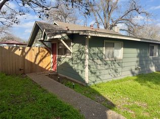 309 S Guadalupe St #C, Lockhart, TX 78644