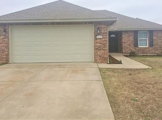 10620 SW 32nd St, Yukon, OK 73099