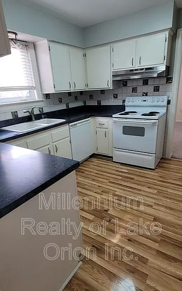 29359 Hemlock Dr — Photo 4