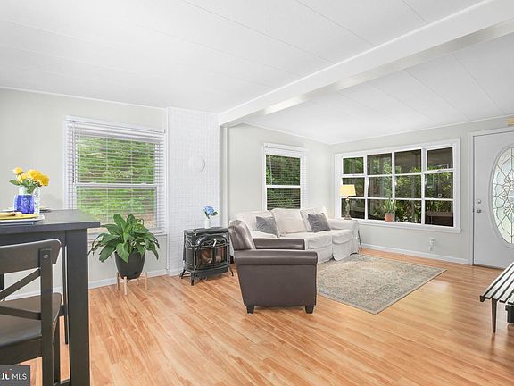 3rd image of 6181 3rd St