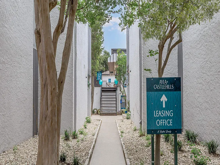 Ayla at Castle Hills — Photo 12