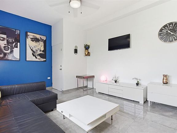 2nd image of 56 Calle F Rdg #Penthouse 2