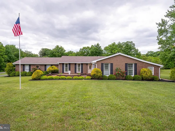 28 Thrush Ln, Hedgesville, WV 25427