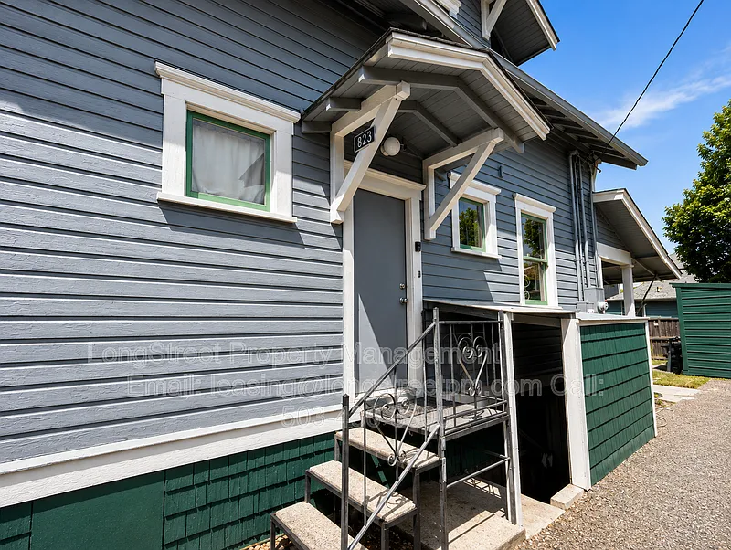 2 bed, 1.0 bath, 1100 sqft, $1,795 — Photo 3