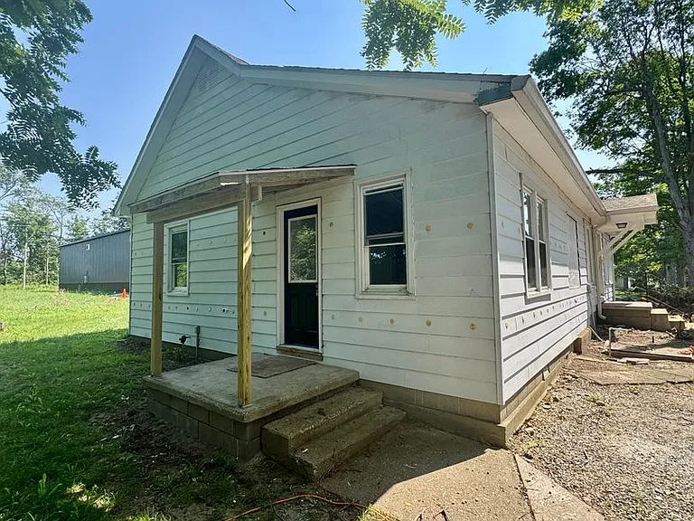 9219 N 100 W — Photo 9