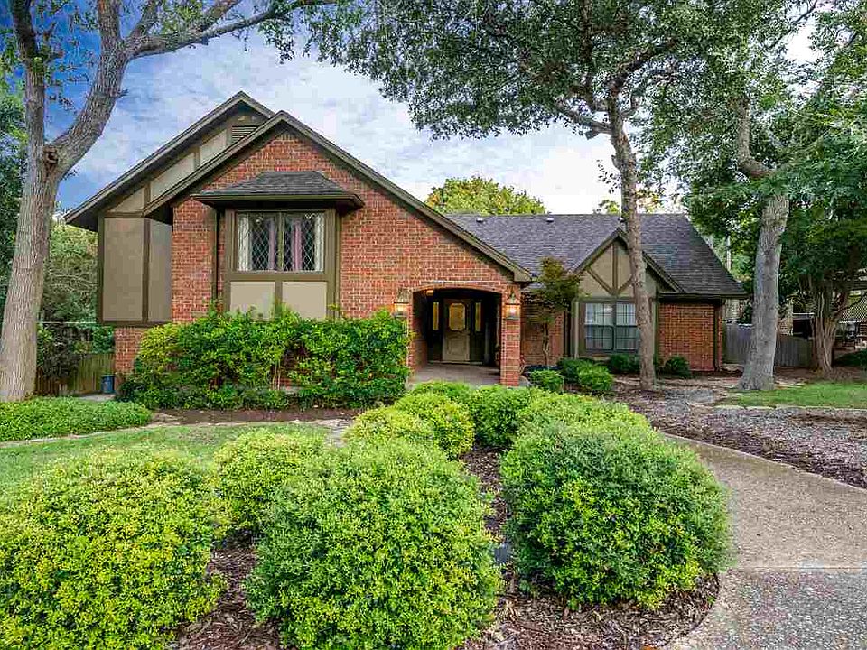 1st image of 10010 Townridge Dr