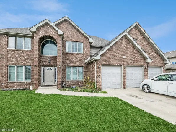 3824 Castle Connor Dr, Richton Park, IL 60471