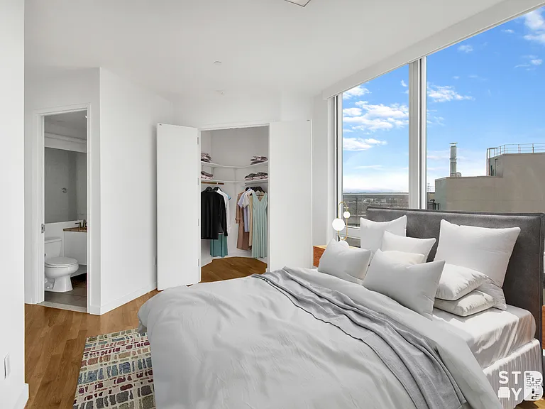 525 Clinton Ave #10D — Photo 9