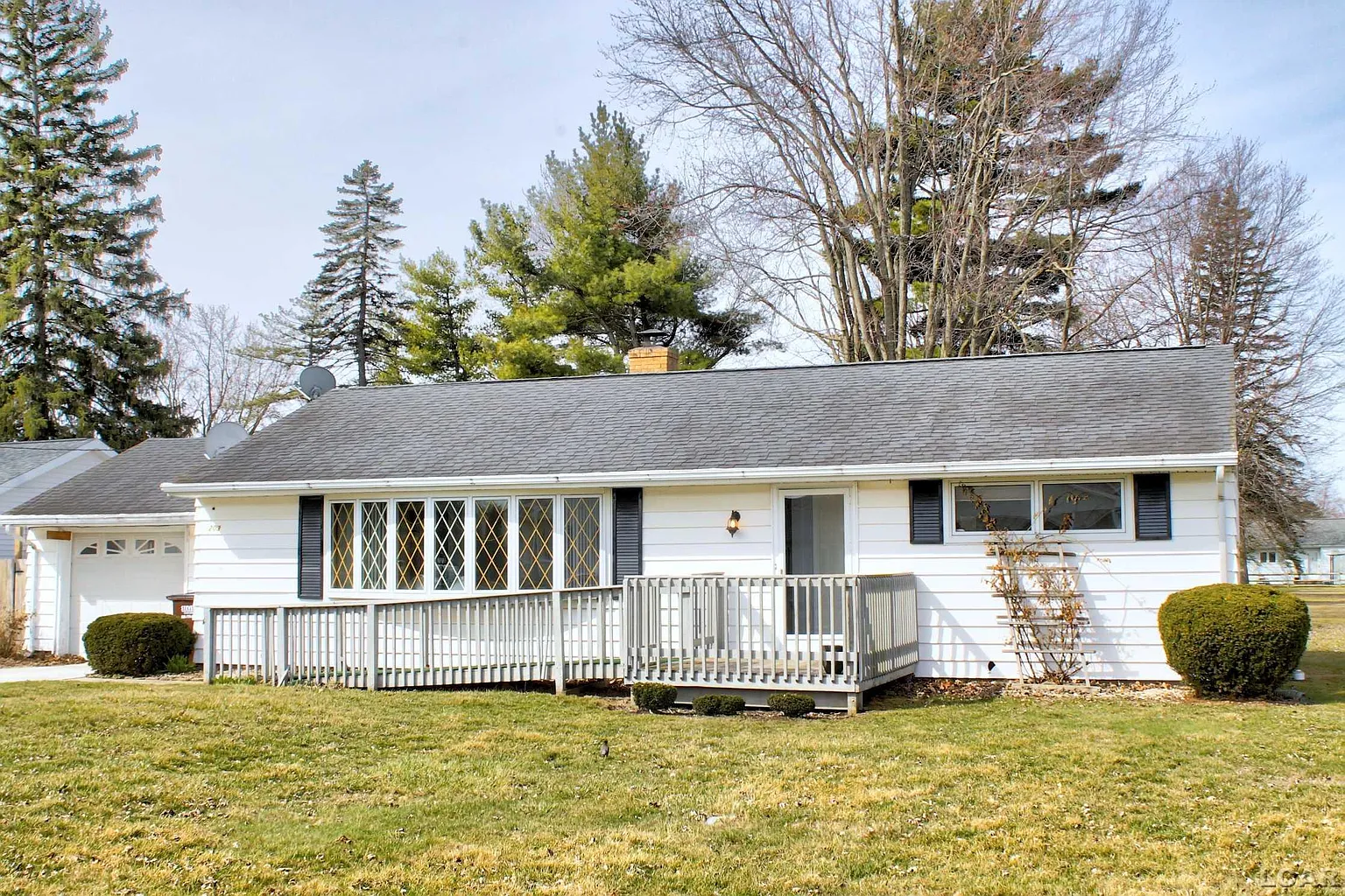 203 N Quick St photo 1