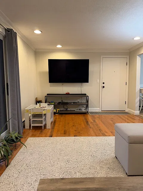 2 bed, 919 sqft, $2,600 — Photo 3