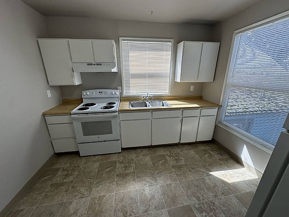 4th image of 2456 NW Vaughn St APT 4