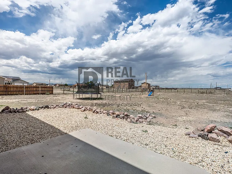 947 E Kirkwood Dr — Photo 41