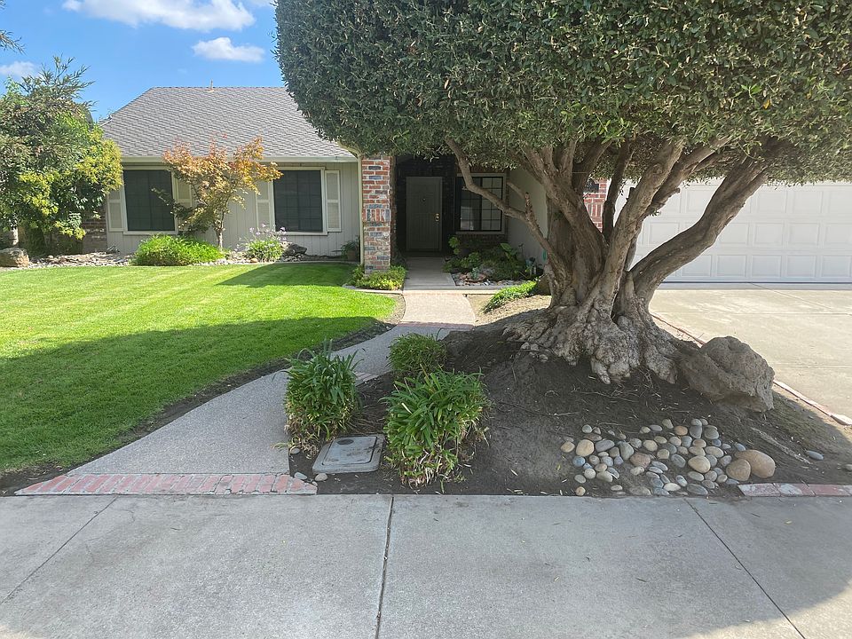 2nd image of 9728 Fireglow Ln