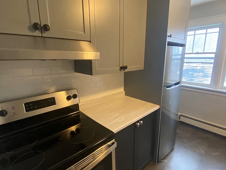 216 King St S #1 — Photo 7