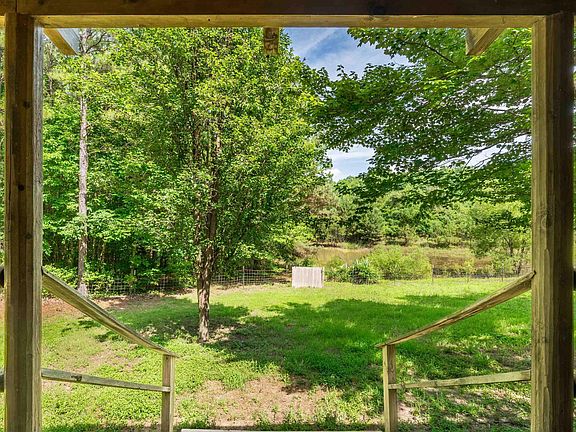 5th image of 196 Peaceful Hills Dr