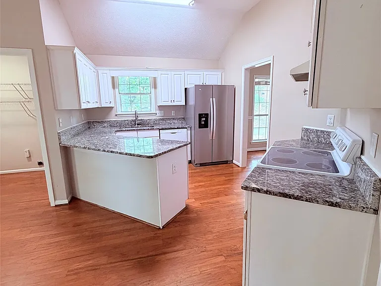 11 Twin Oaks Ln — Photo 6