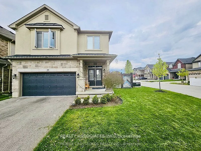 35 Cutts Cres