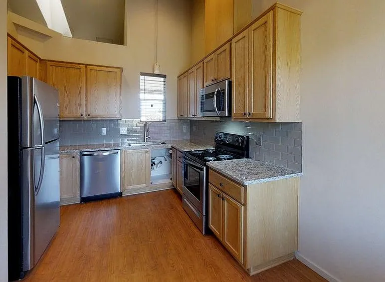 One Lake Place — Photo 19