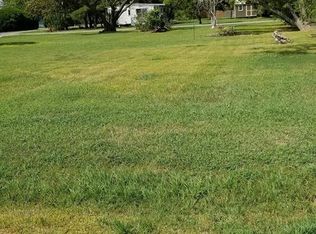 510 E Dallas Ave, Seadrift, TX 77983