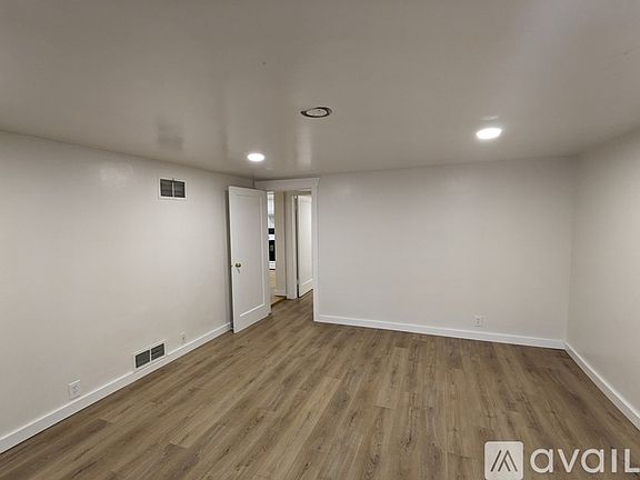 5th image of 1131 E Michigan Ave #Basement