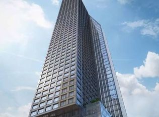 8 Wellesley St W #2210-C01, Toronto, ON M4Y 1E7