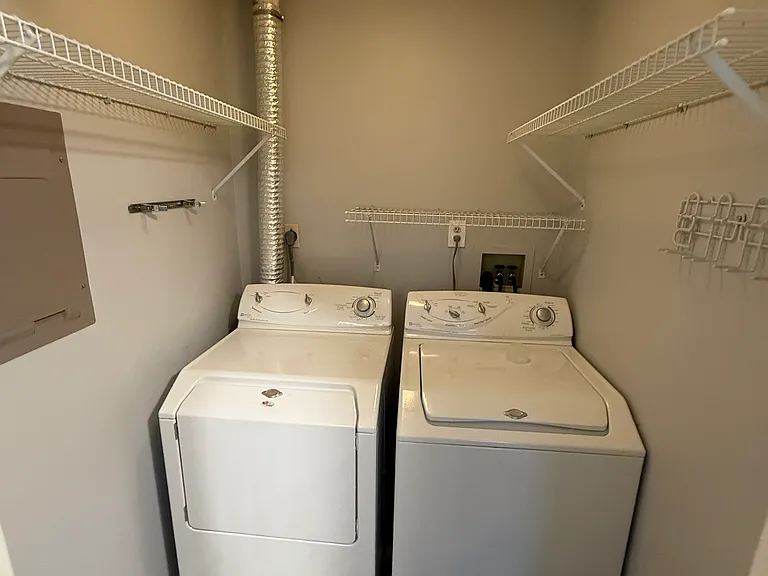 Belle Dora Ct — Photo 10