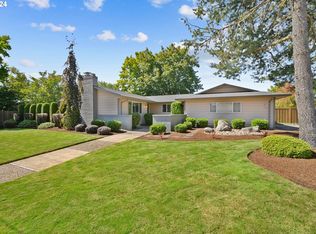 1925 NW Michelbook Ln, McMinnville, OR