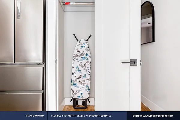 Rented by The Blueground | media 30