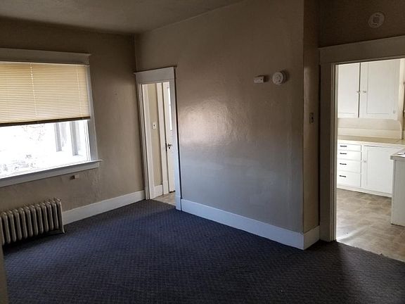5th image of 1101 W Maxwell Ave APT C