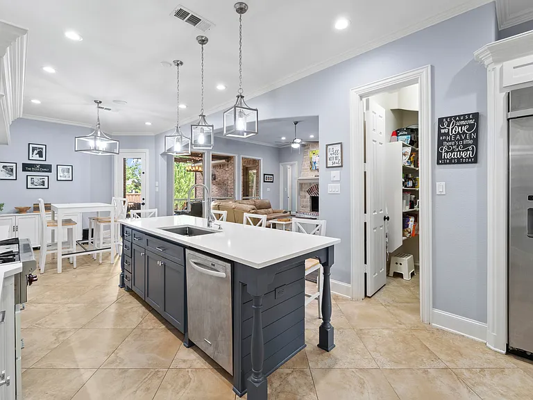 1308 Cotulla Dr — Photo 25