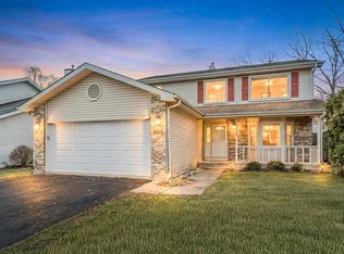 5370 Sequoia Ct, Gurnee, IL 60031