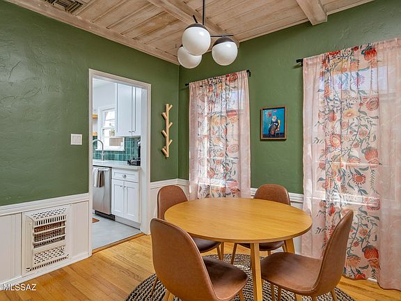 4th image of 2441 E 5th St