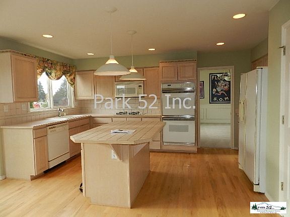 2nd image of 3604 42nd Street Ct NE