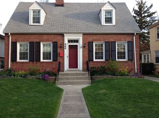 440 Loudon Rd, Riverside, IL 60546